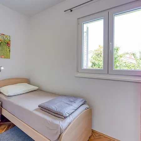 Pavluk With Balcony Apartamento