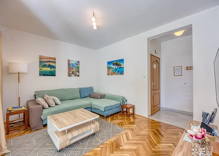 Apartamento Pavluk With Balcony *