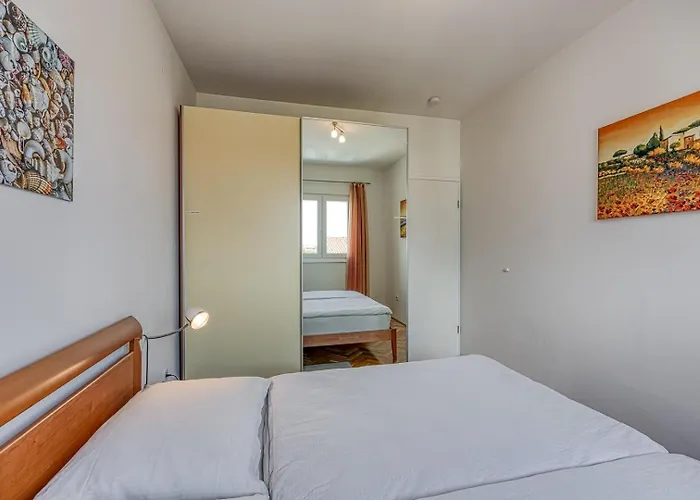 Pavluk With Balcony Apartamento *