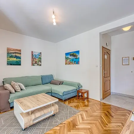 Apartament Pavluk With Balcony *
